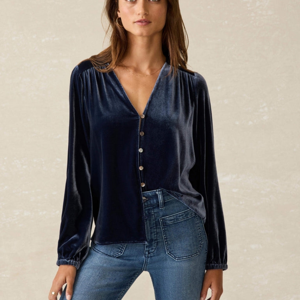 Faherty Rowan Stretch Silk Velvet Top Large L NWT Navy